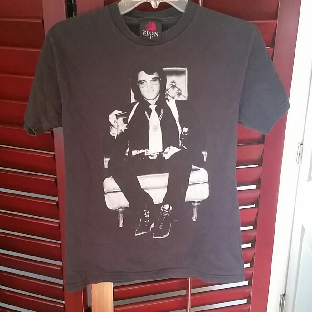 Elvis t shirt